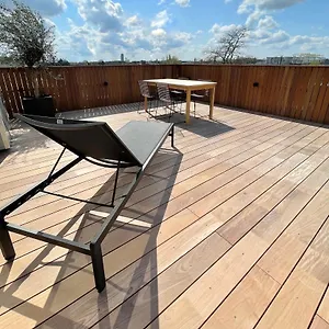 Penthouse With Airconditioning And Big Terrace, Close To Sint-pieters Station And Centre Appartement Gent